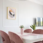 Deluxe Apartamento *